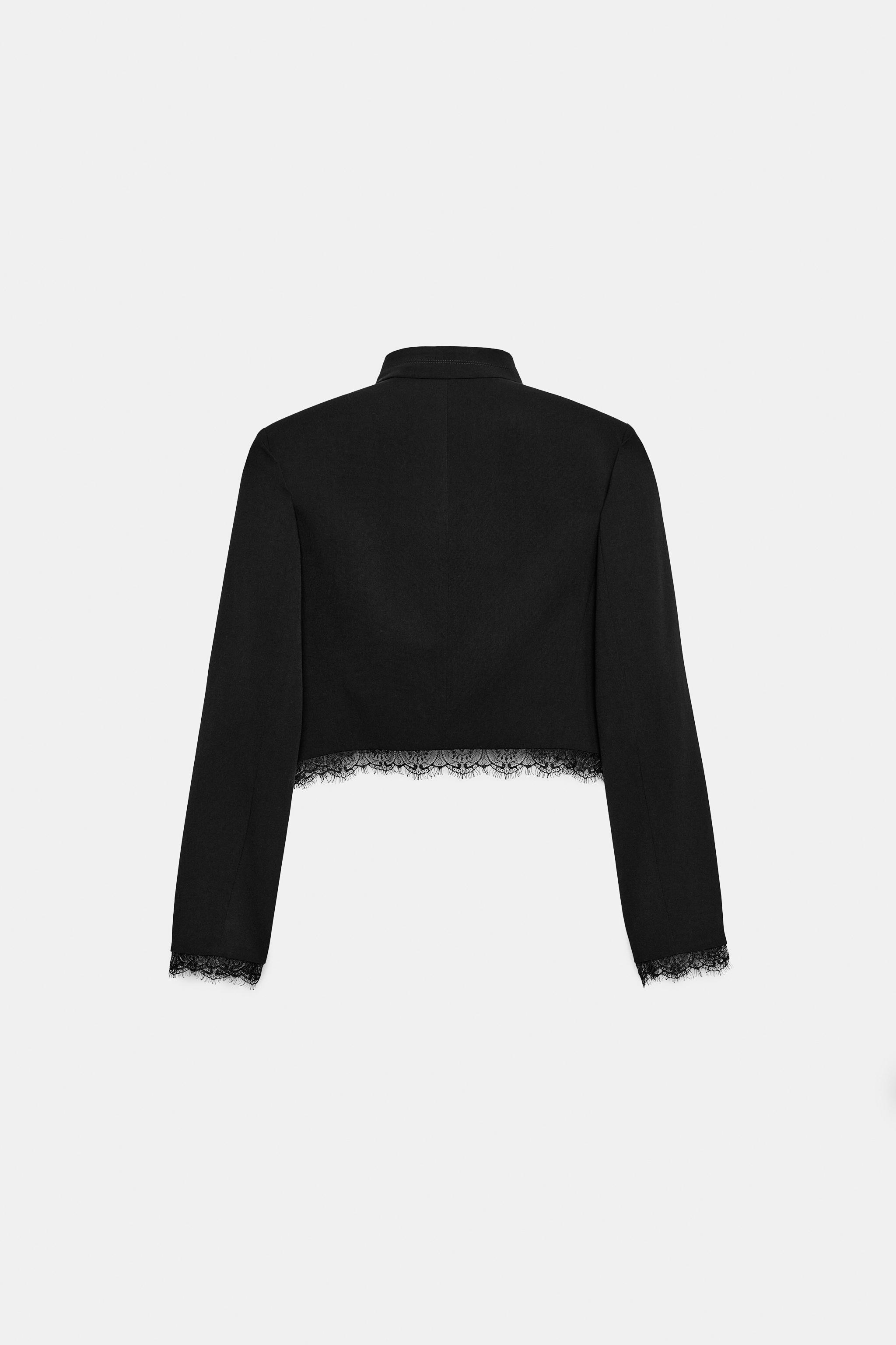 VESTE COURTE EN DENTELLE